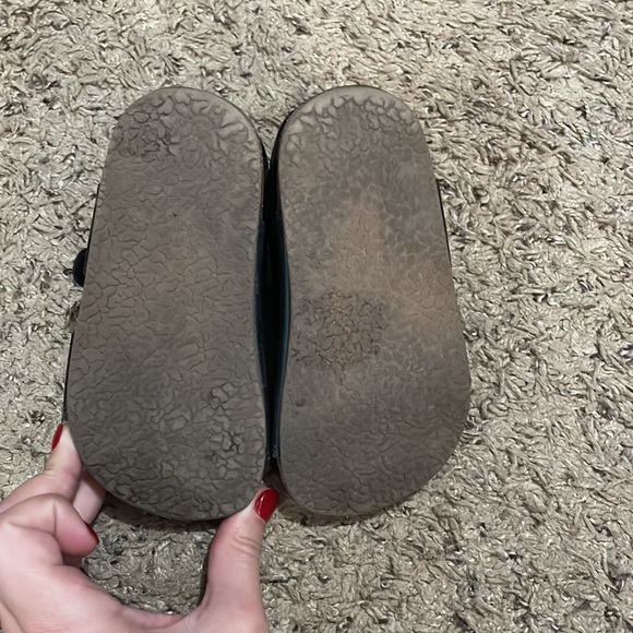 Barely worn OshKosh toddler sandals - Picture 6 of 8
